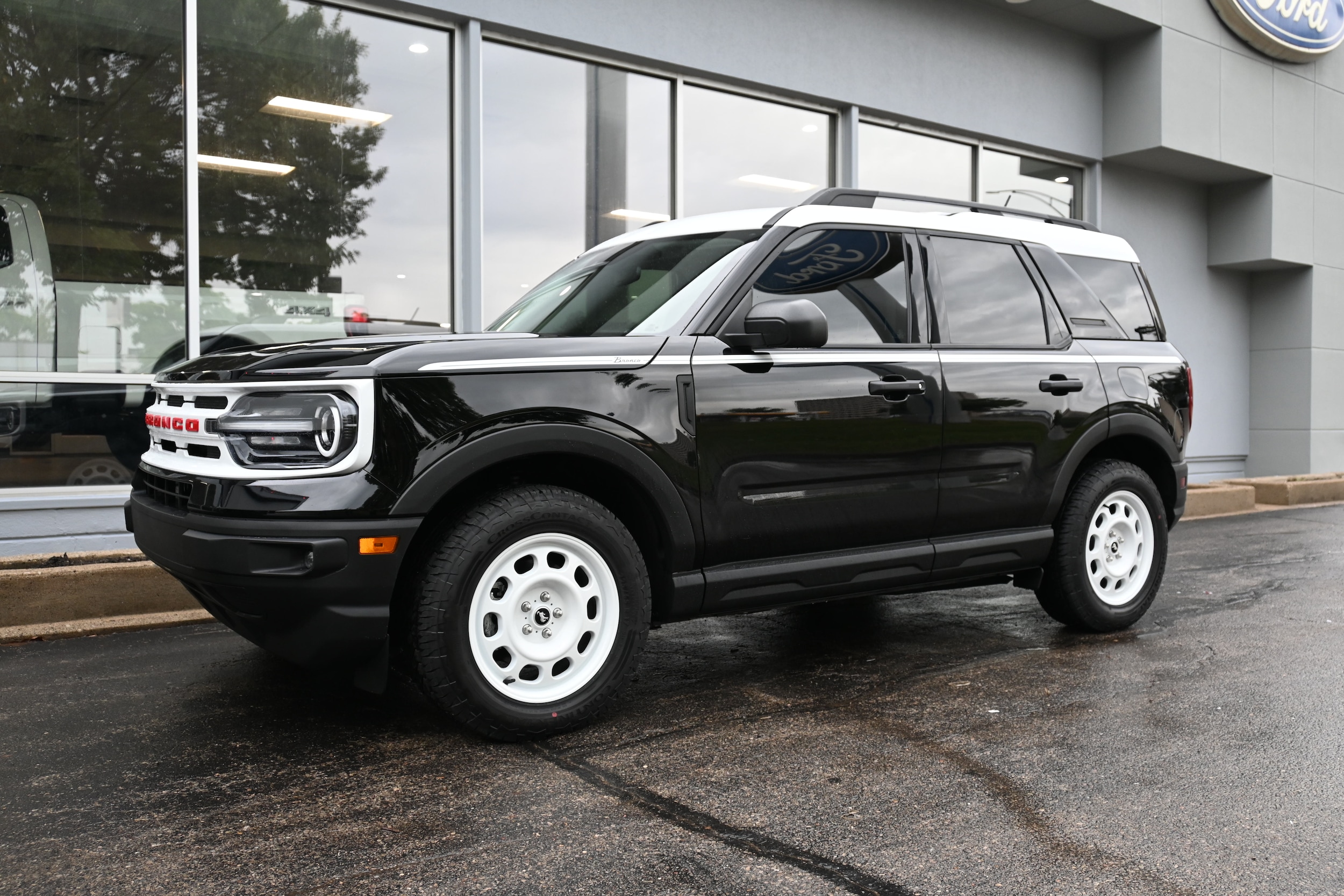 2024 Ford Bronco Sport Heritage's photo