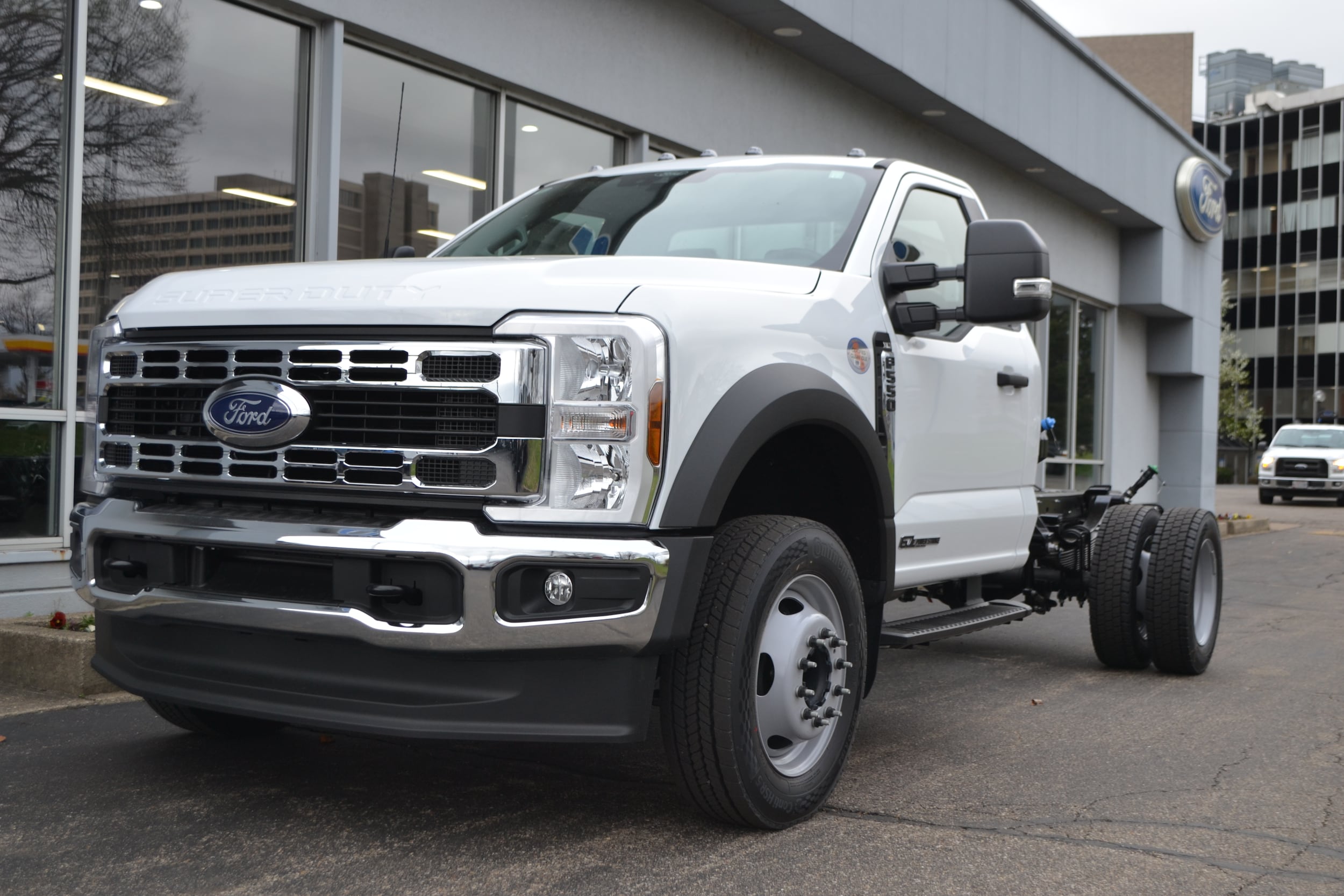 2025 Ford F-550 Super Duty Chassis Cab XL's photo