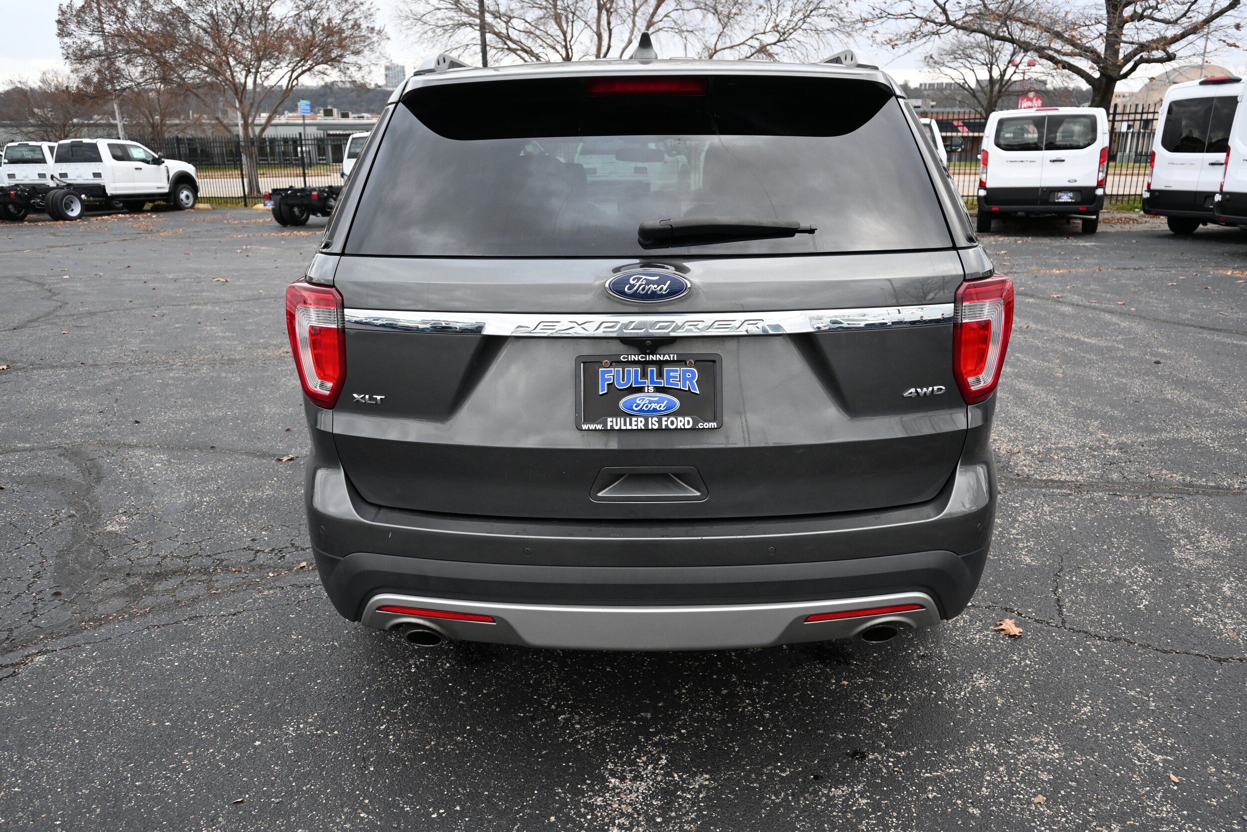 2017 Ford Explorer XLT photo 2