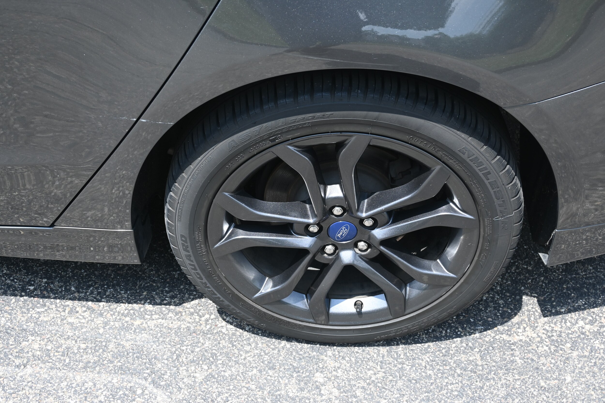 2018 Ford Fusion S photo 3