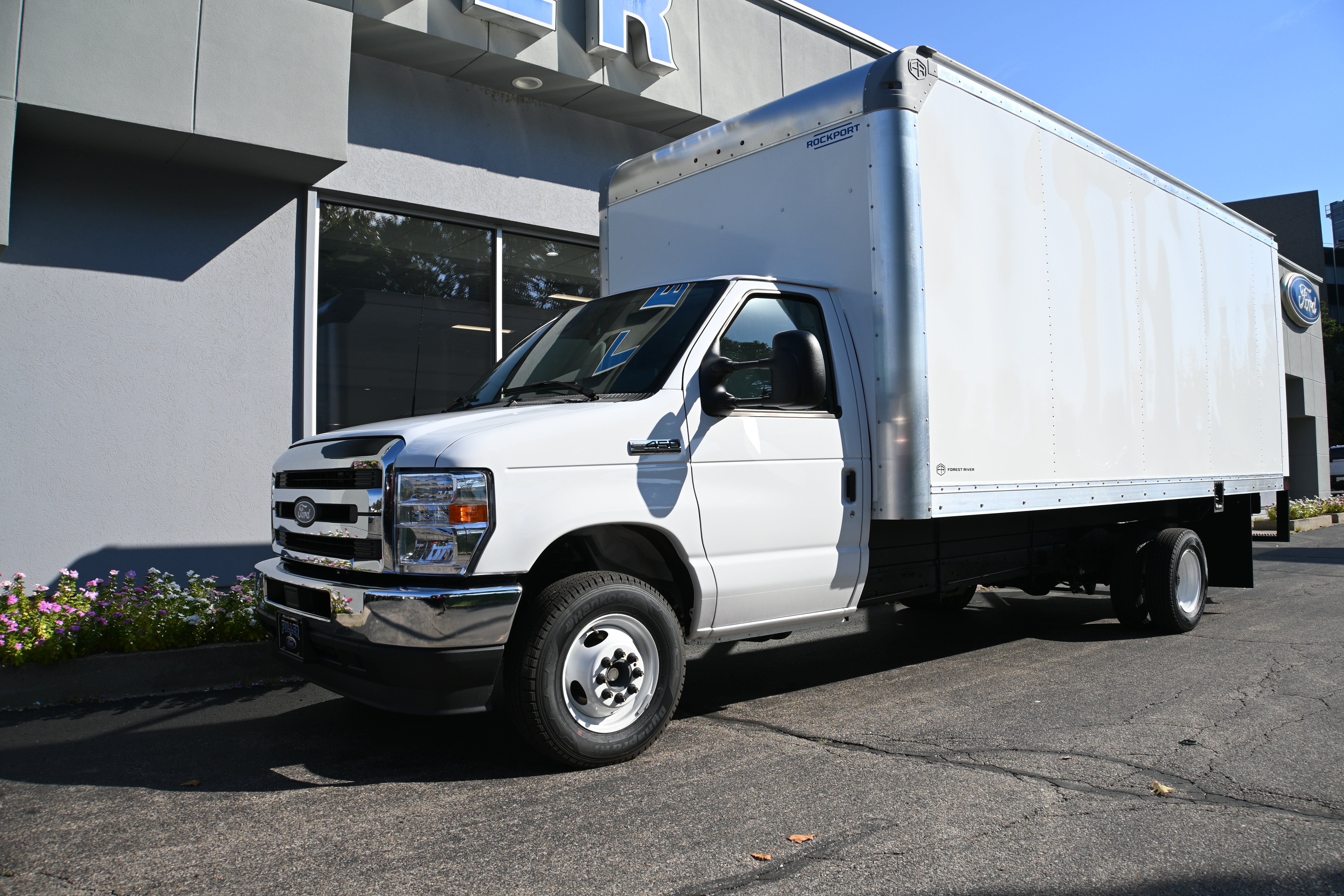  Ford E-450 Cutaway