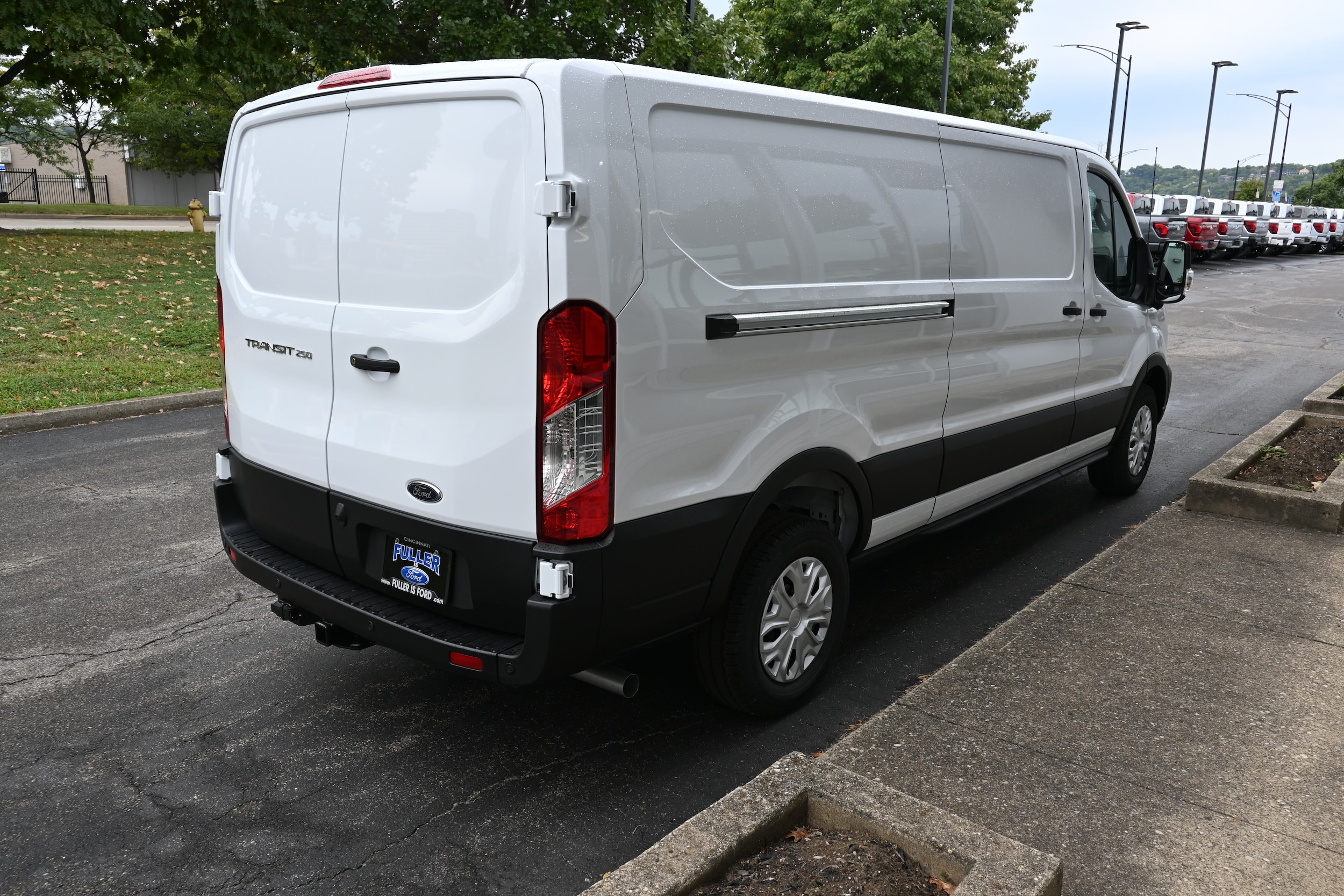 2025 Ford Transit photo 4
