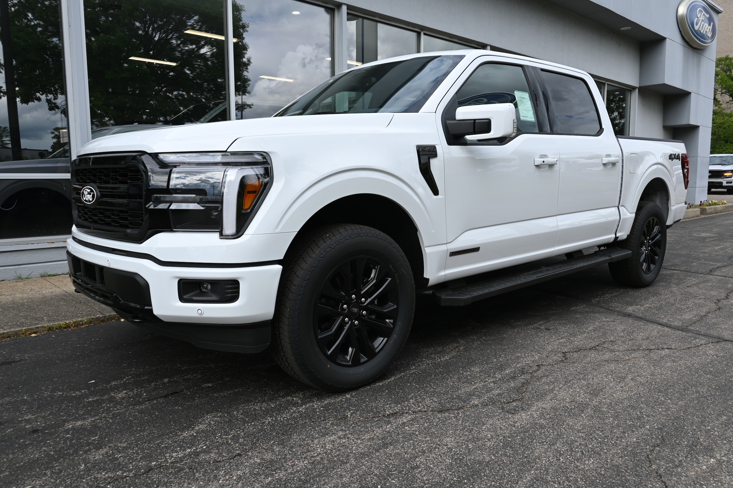 2025 Ford F-150 Lariat's photo