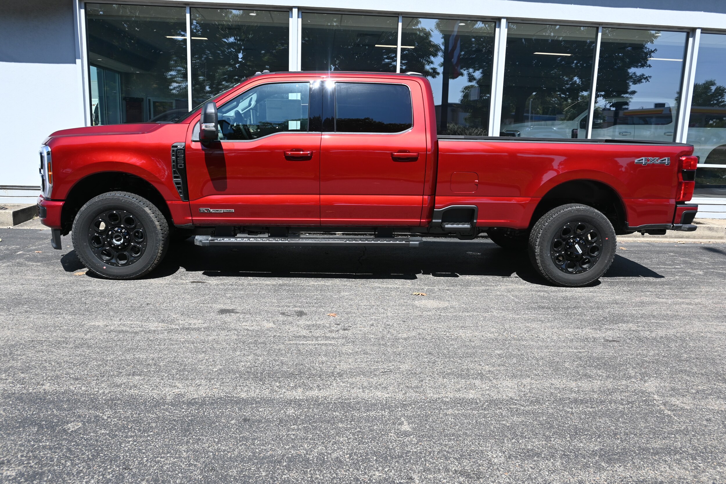 2026 Ford F-350 XLT photo 3