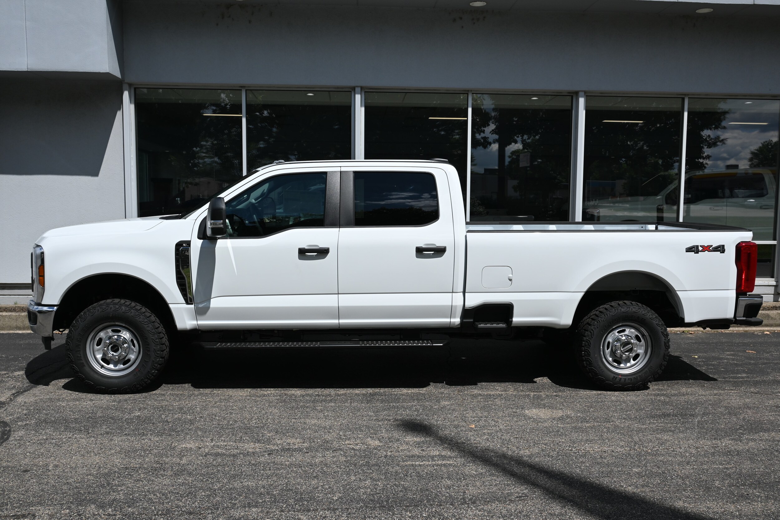 2026 Ford F-350 XL photo 2