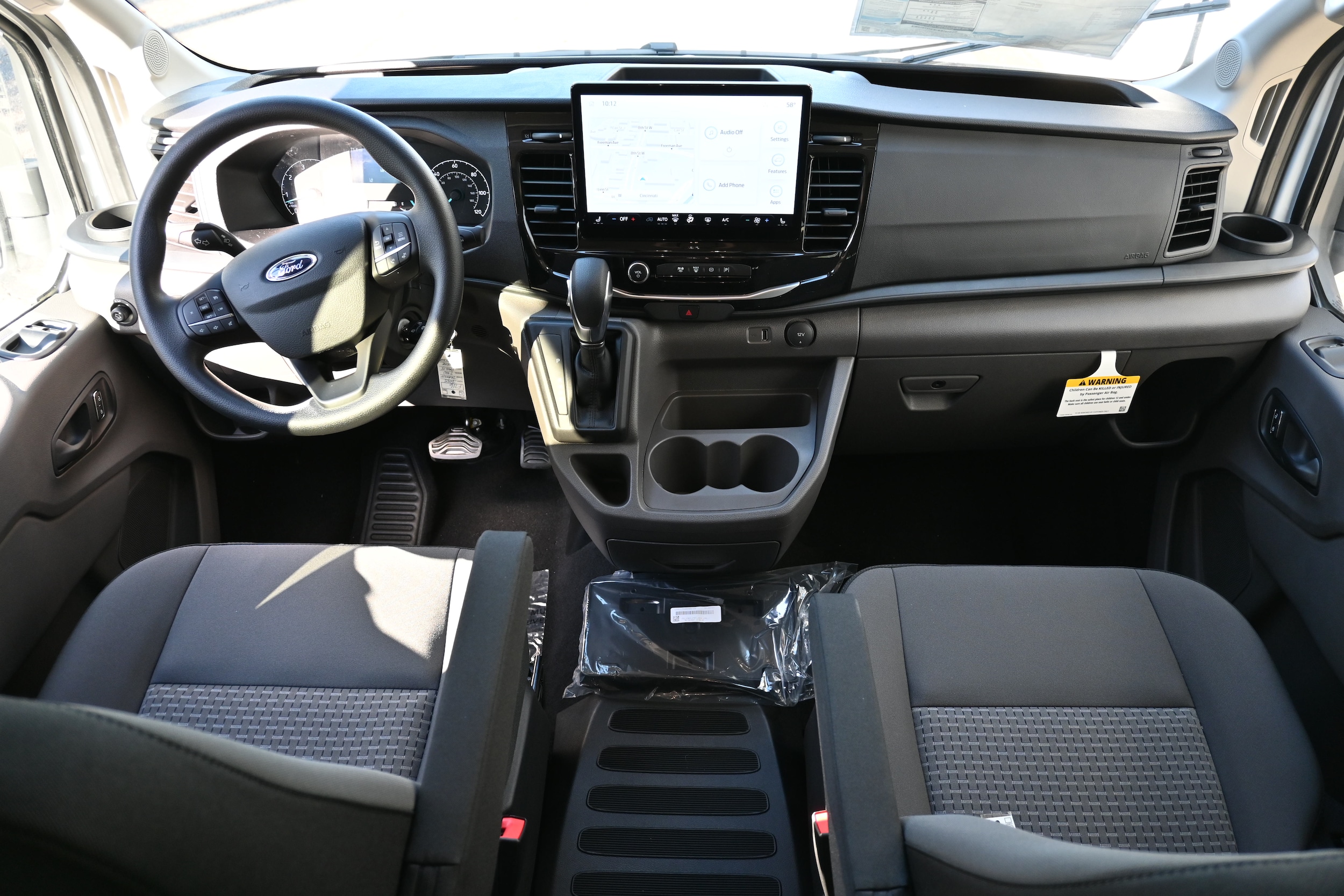 2025 Ford Transit Passenger Van XLT - Photo 19