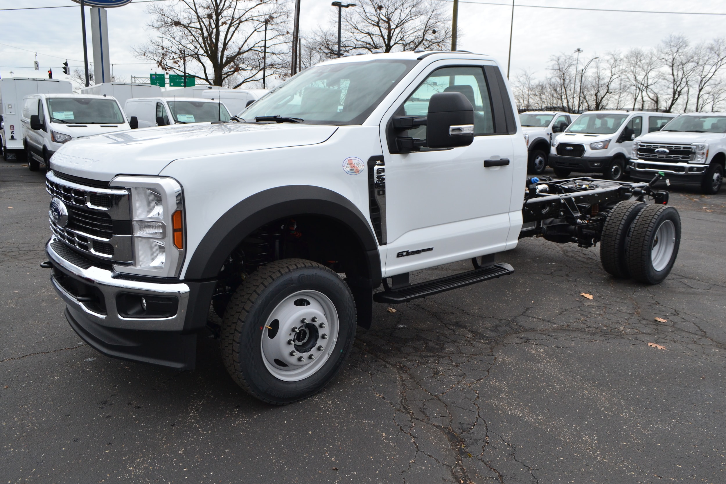 2025 Ford F-550 Super Duty Chassis Cab XL's photo