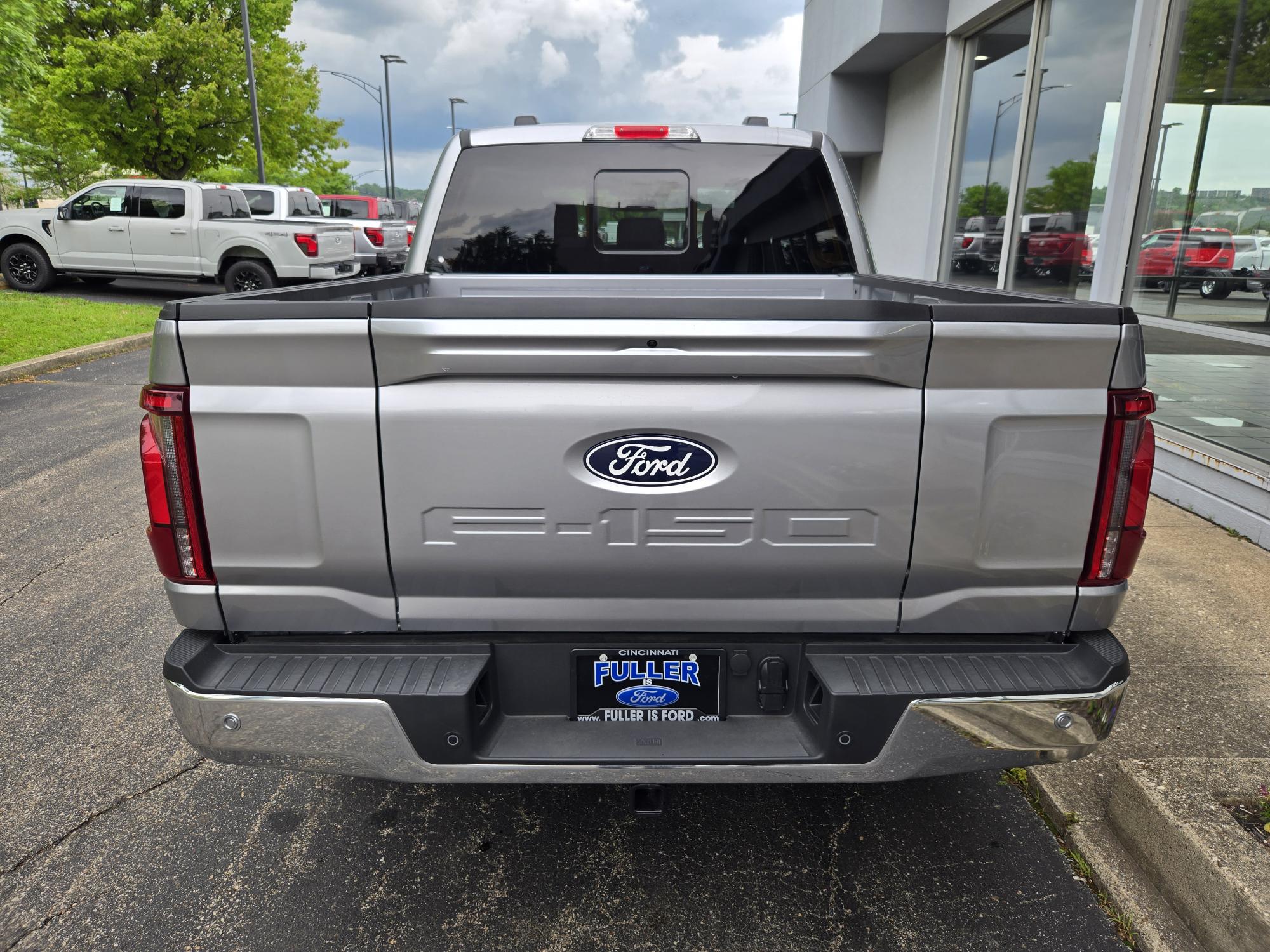 2025 Ford F-150 Lariat photo 3