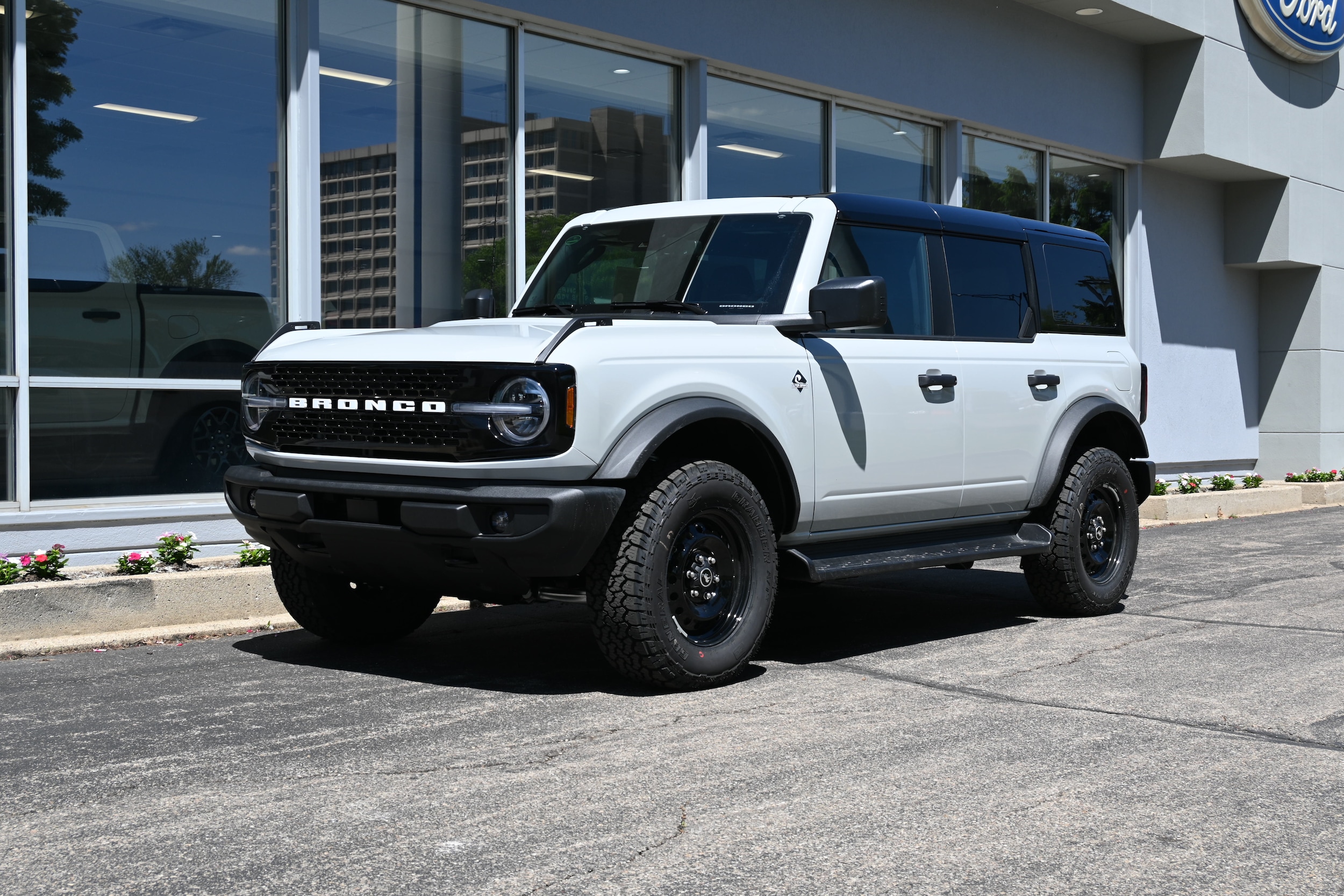 2026 Ford Bronco Outer Banks 4x4's photo