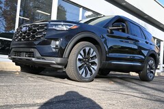 2026 Ford Explorer Platinum SUV