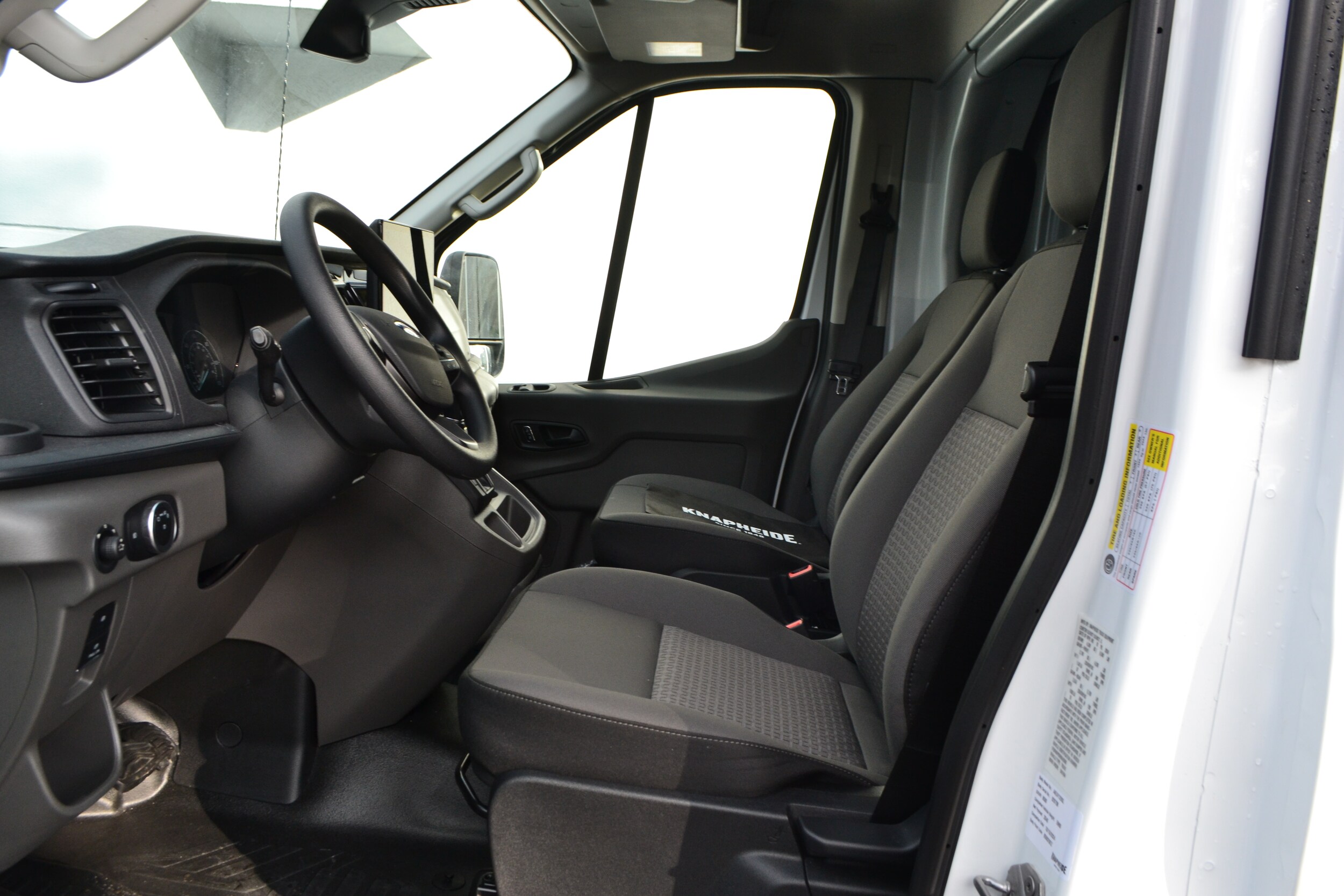 2024 Ford Transit photo 4