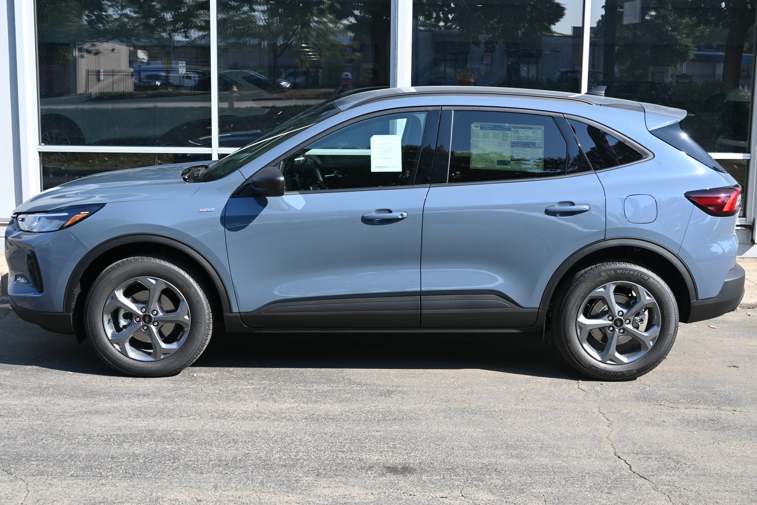 2026 Ford Escape ST-Line photo 3