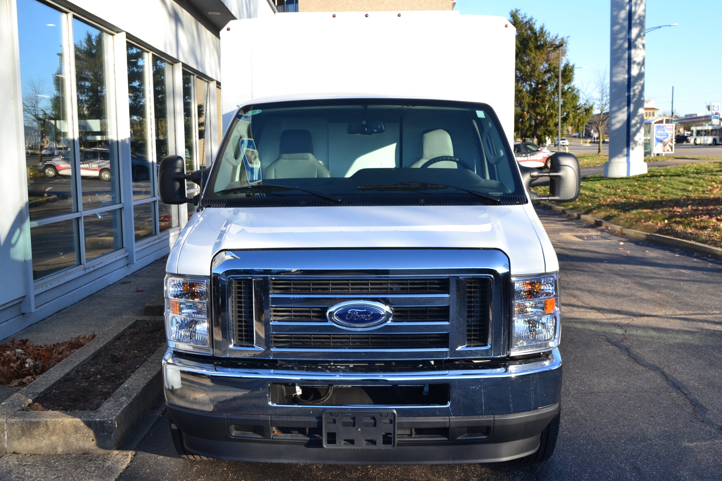 2025 Ford E-350 Base photo 3