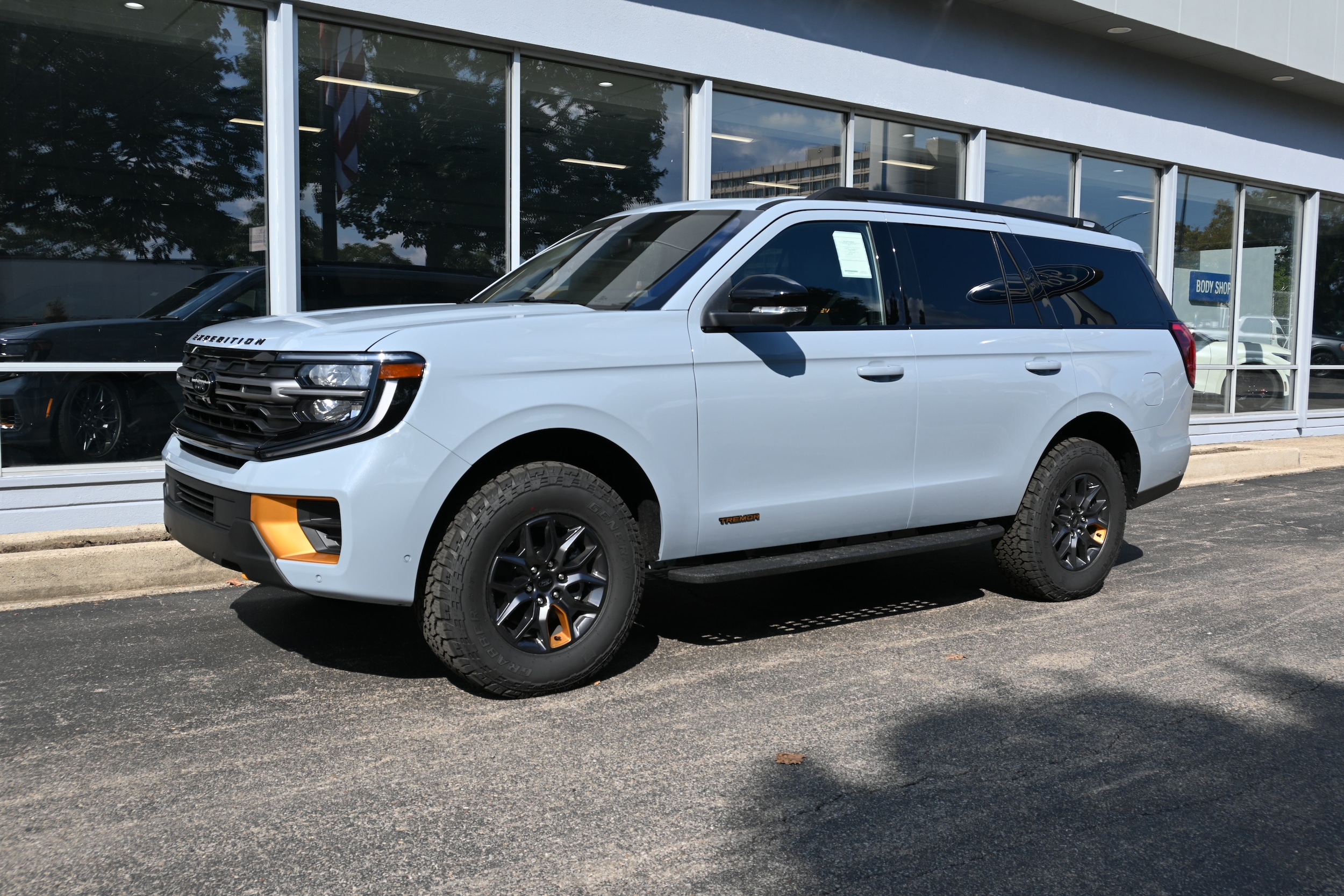 2025 Ford Expedition Tremor's photo