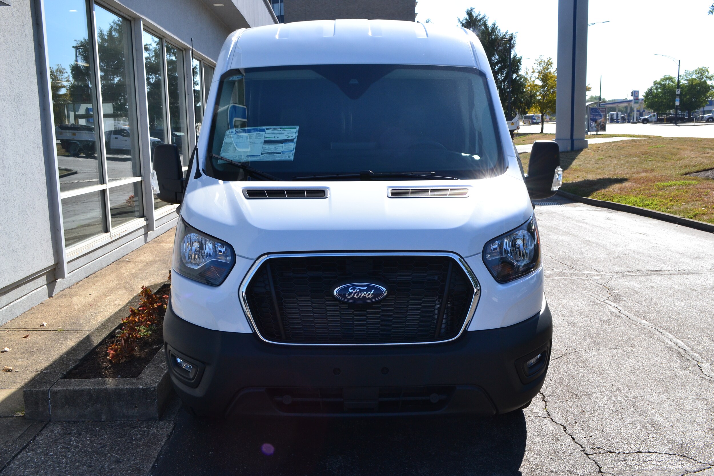 2024 Ford Transit photo 3