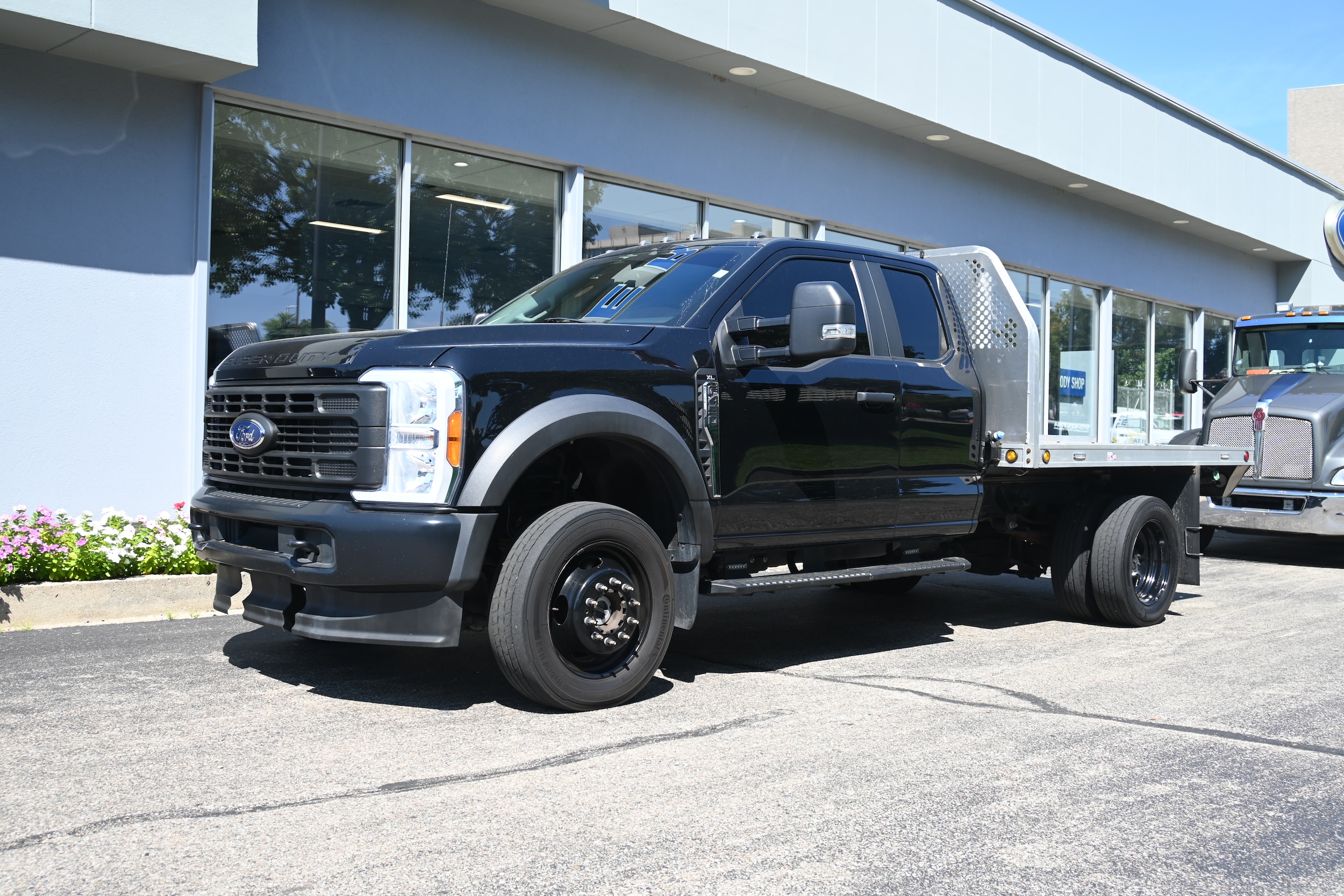 2023 Ford F-450 Super Duty Chassis Cab XL