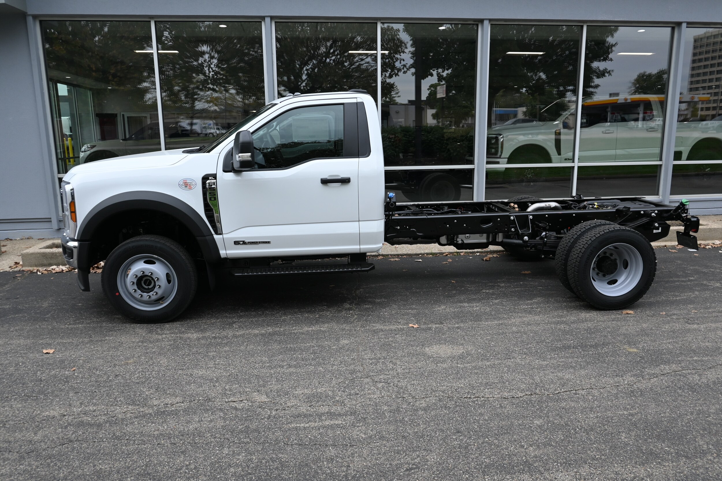 2026 Ford F-550 XL photo 2