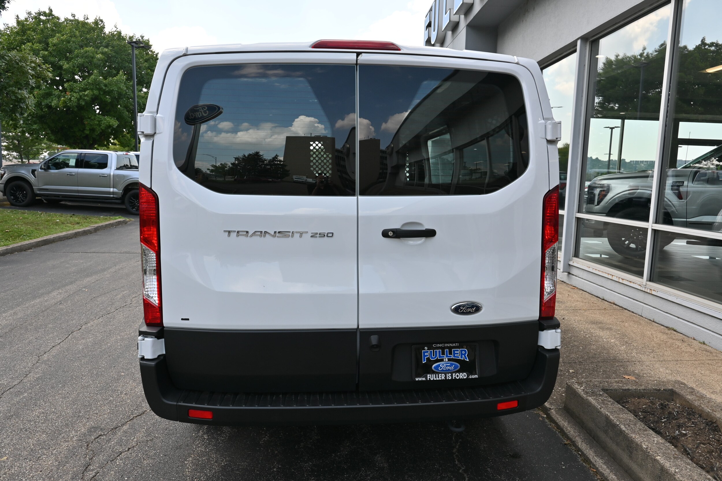 2023 Ford Transit photo 4
