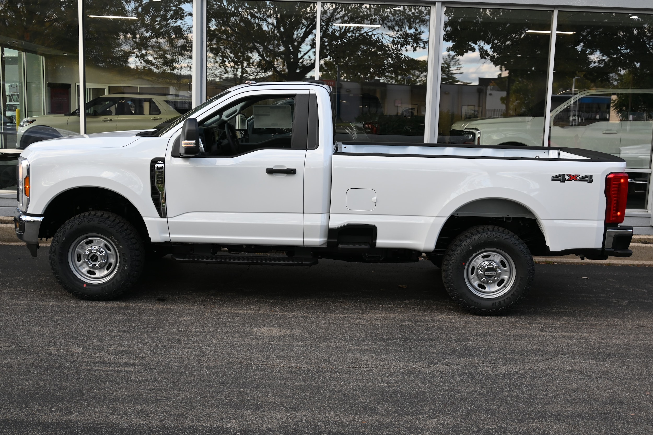 2026 Ford F-350 XL photo 3