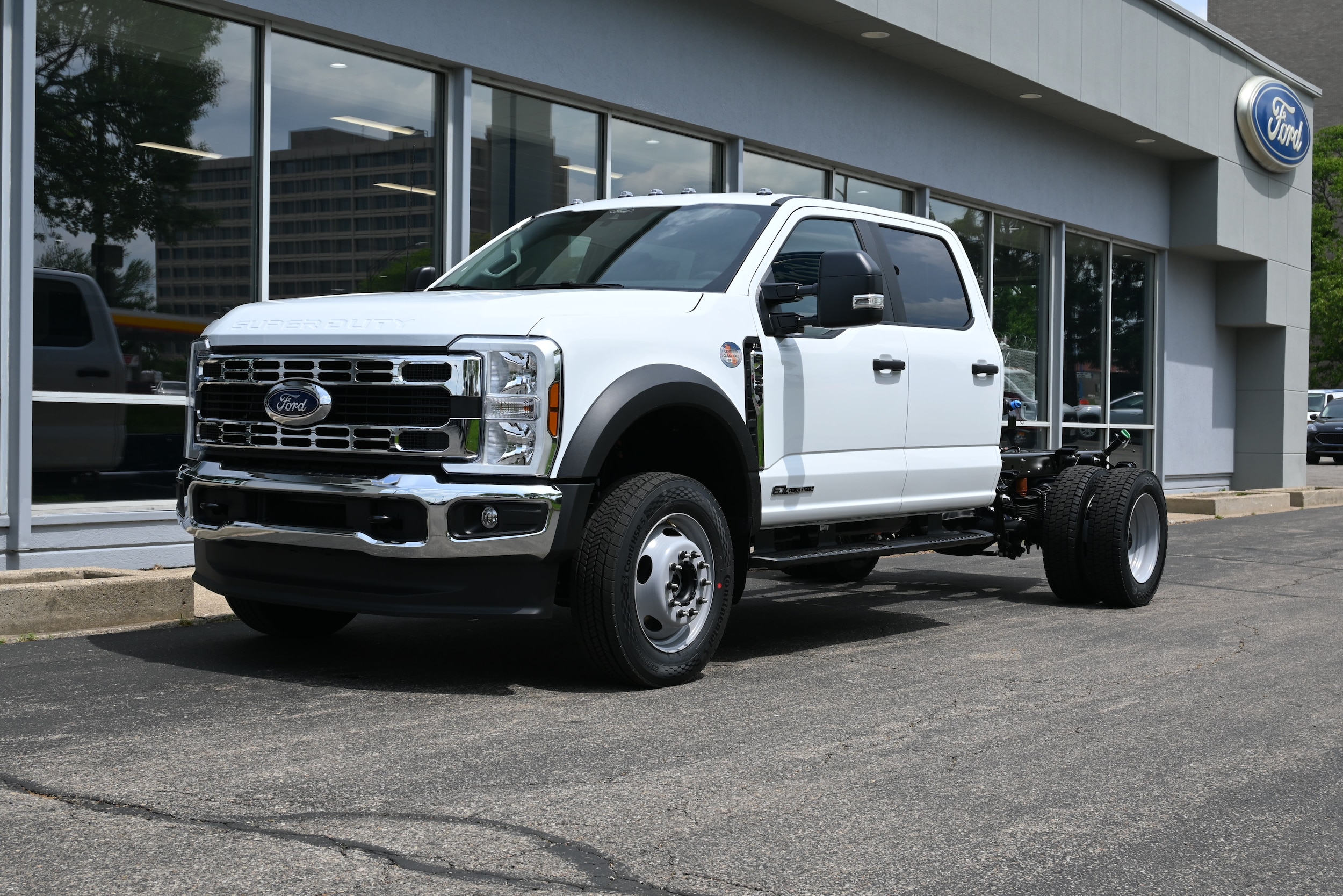 2026 Ford F-450 XL 4x4 Crew Cab 179-In DRW's photo