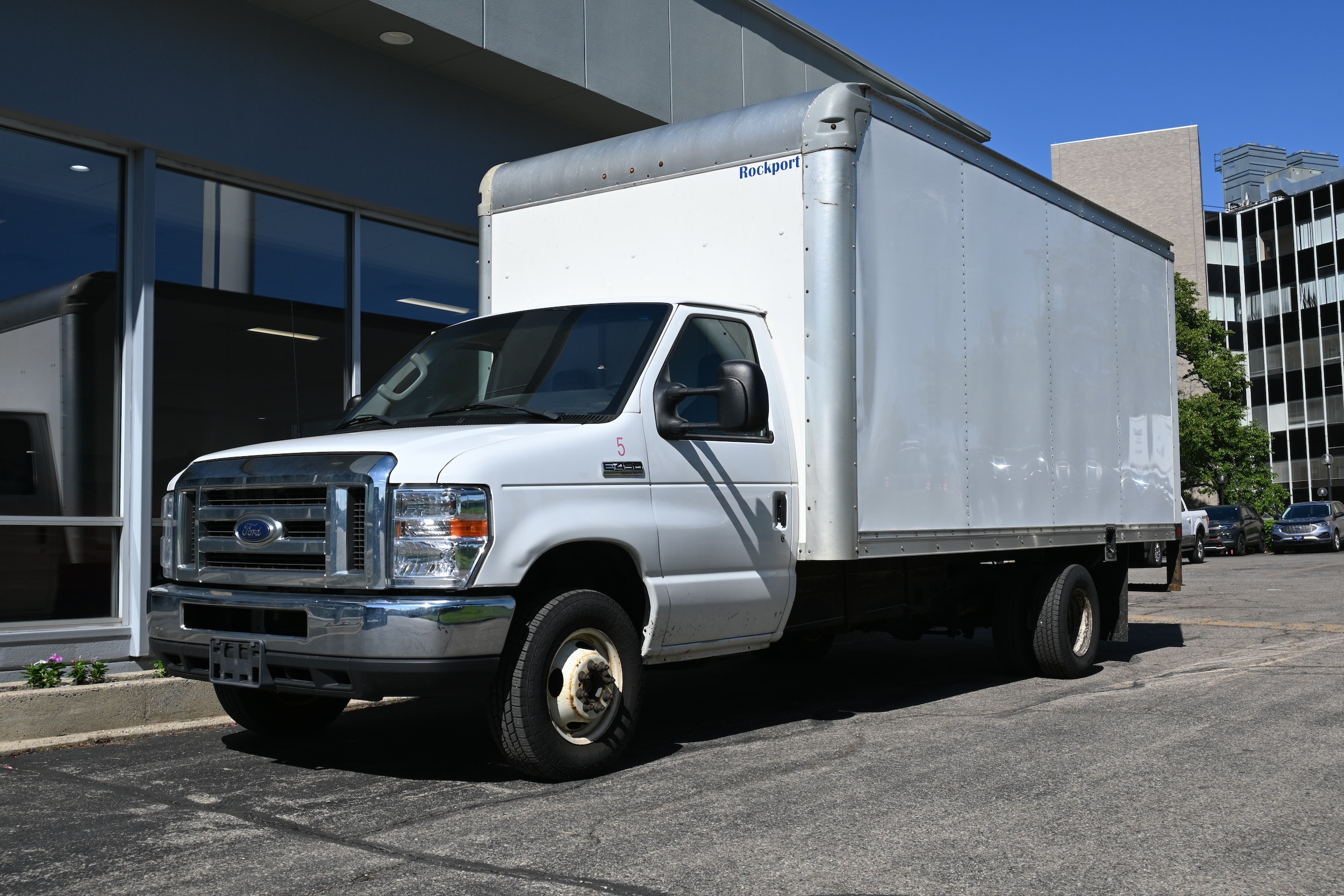 2018 Ford E-Series DRW E-450 Super Duty 158 in WB's photo