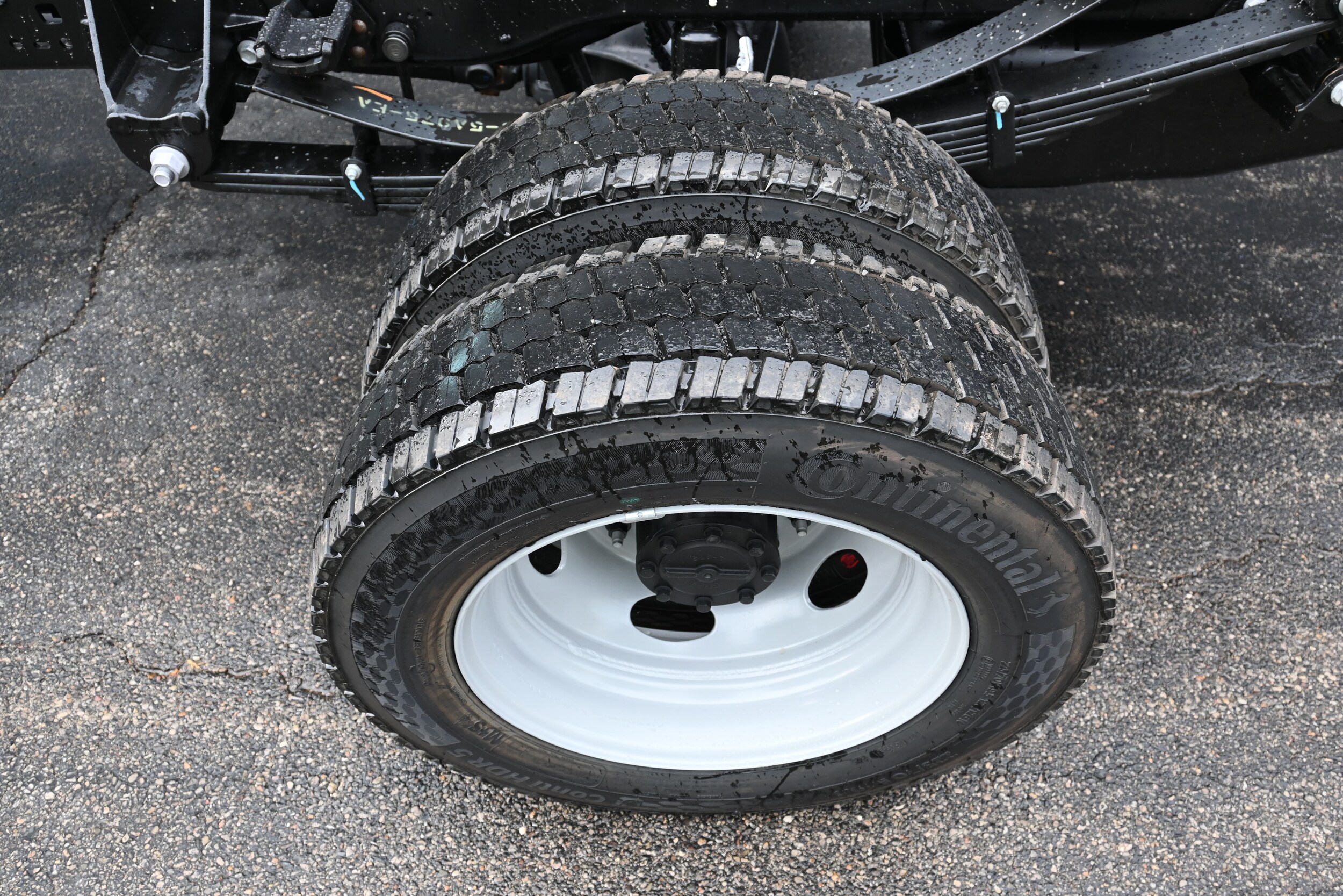 2025 Ford F-550 XL photo 3