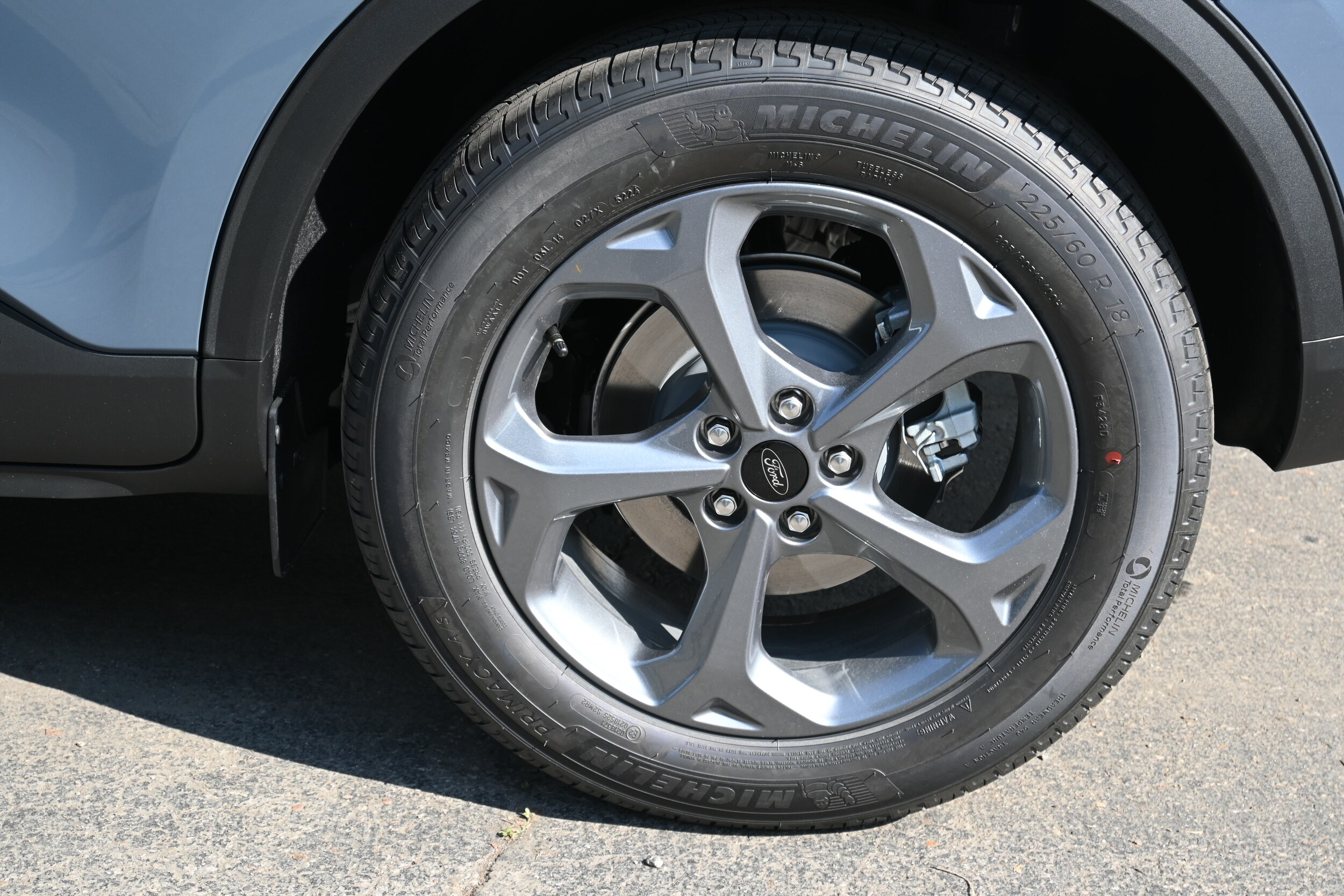 2026 Ford Escape ST-Line photo 4