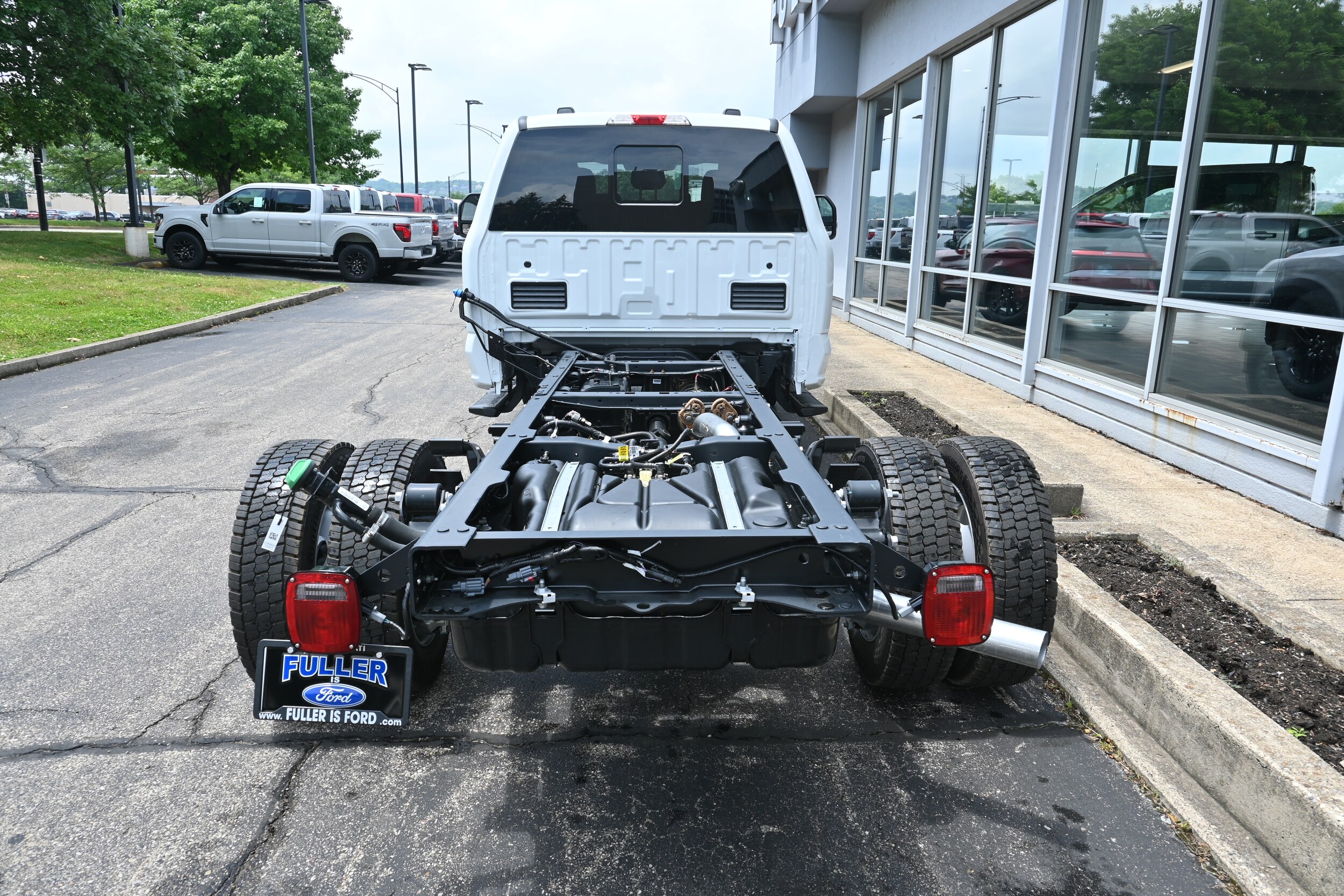 2025 Ford F-450 XL photo 2
