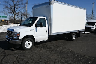 2026 Ford E-350 Cutaway E-350 SRW Truck