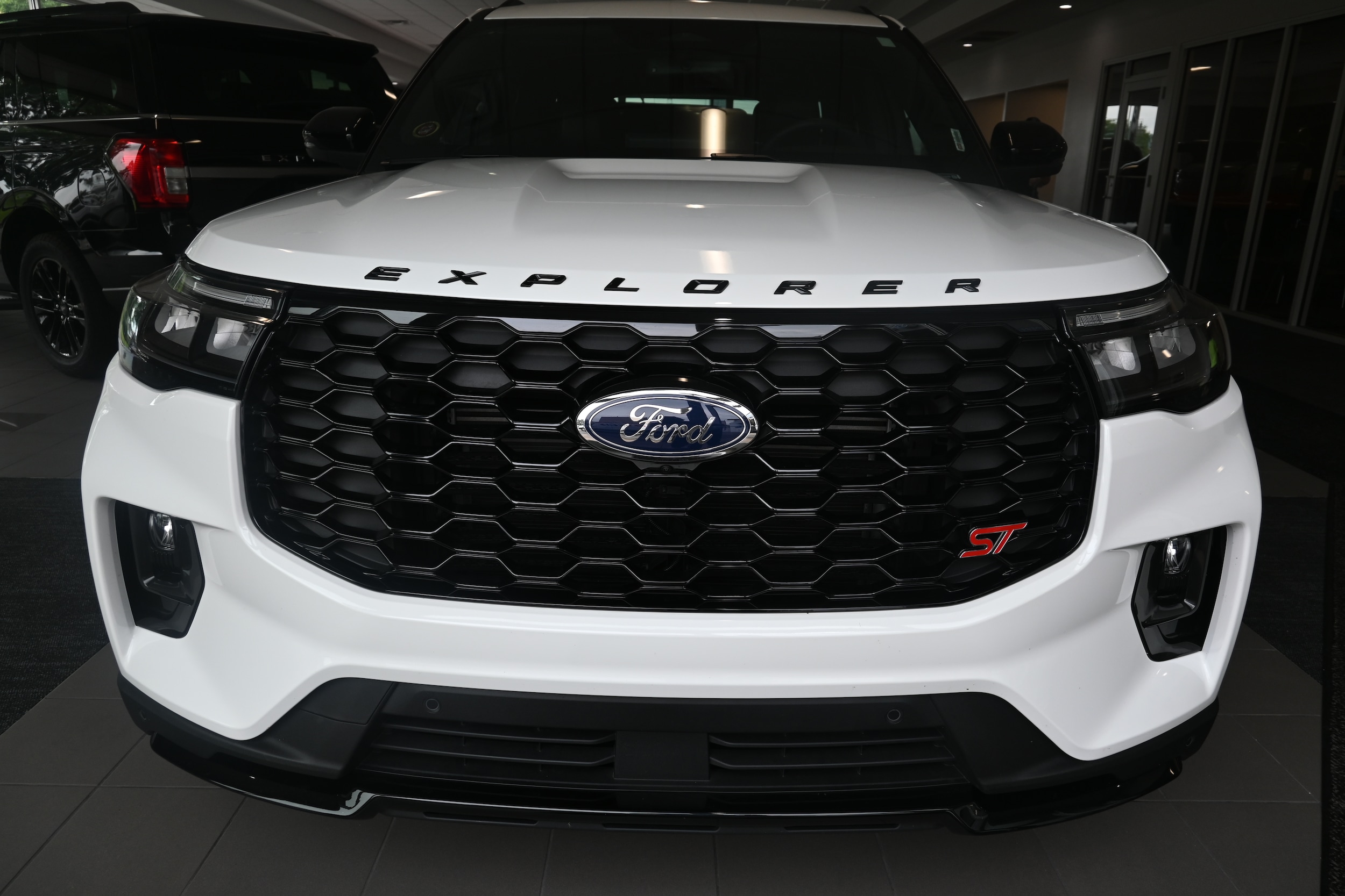 Used 2025 Ford Explorer ST with VIN 1FMWK8GC6SGA37787 for sale in Cincinnati, OH