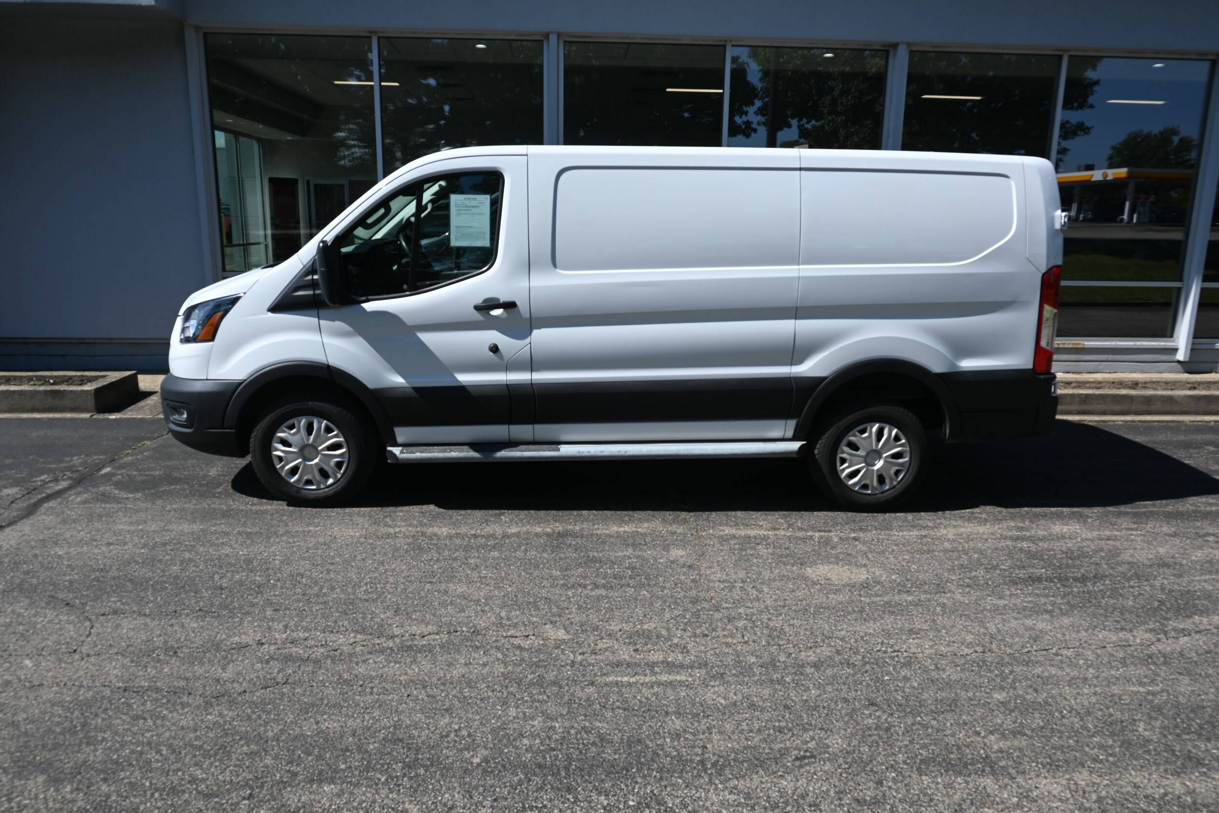 2023 Ford Transit photo 2