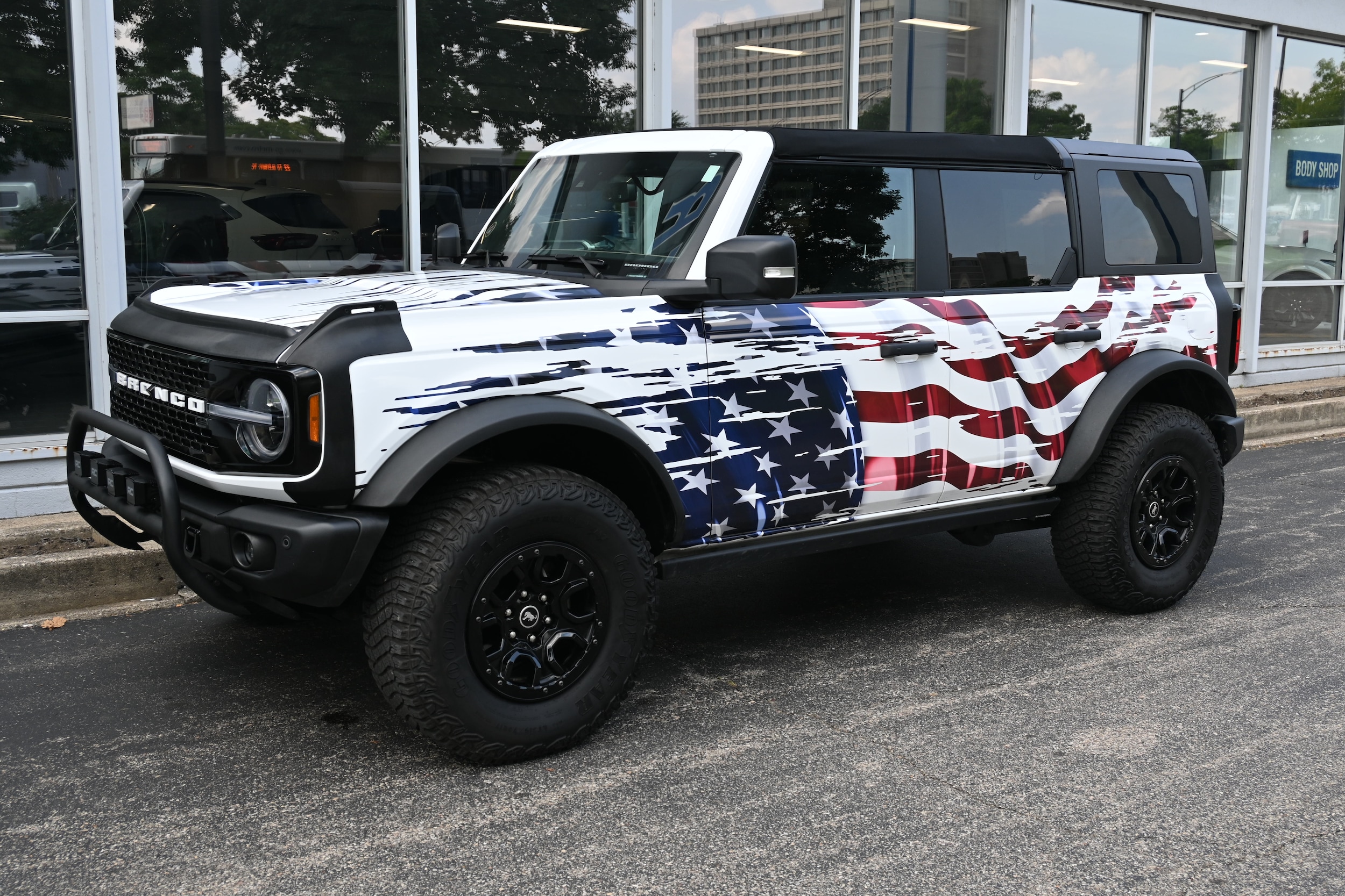 2023 Ford Bronco 4-Door Wildtrak's photo