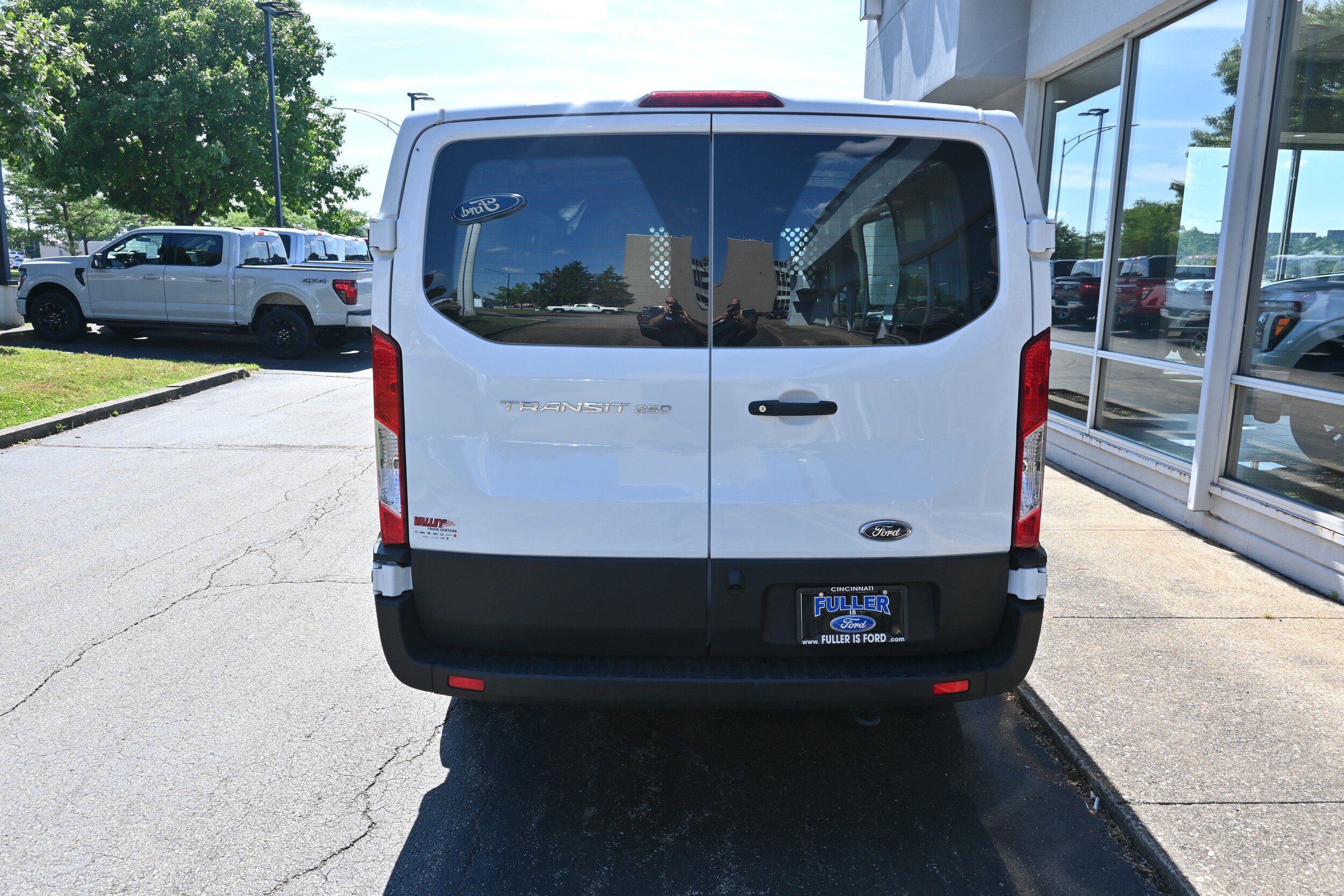 2023 Ford Transit photo 3