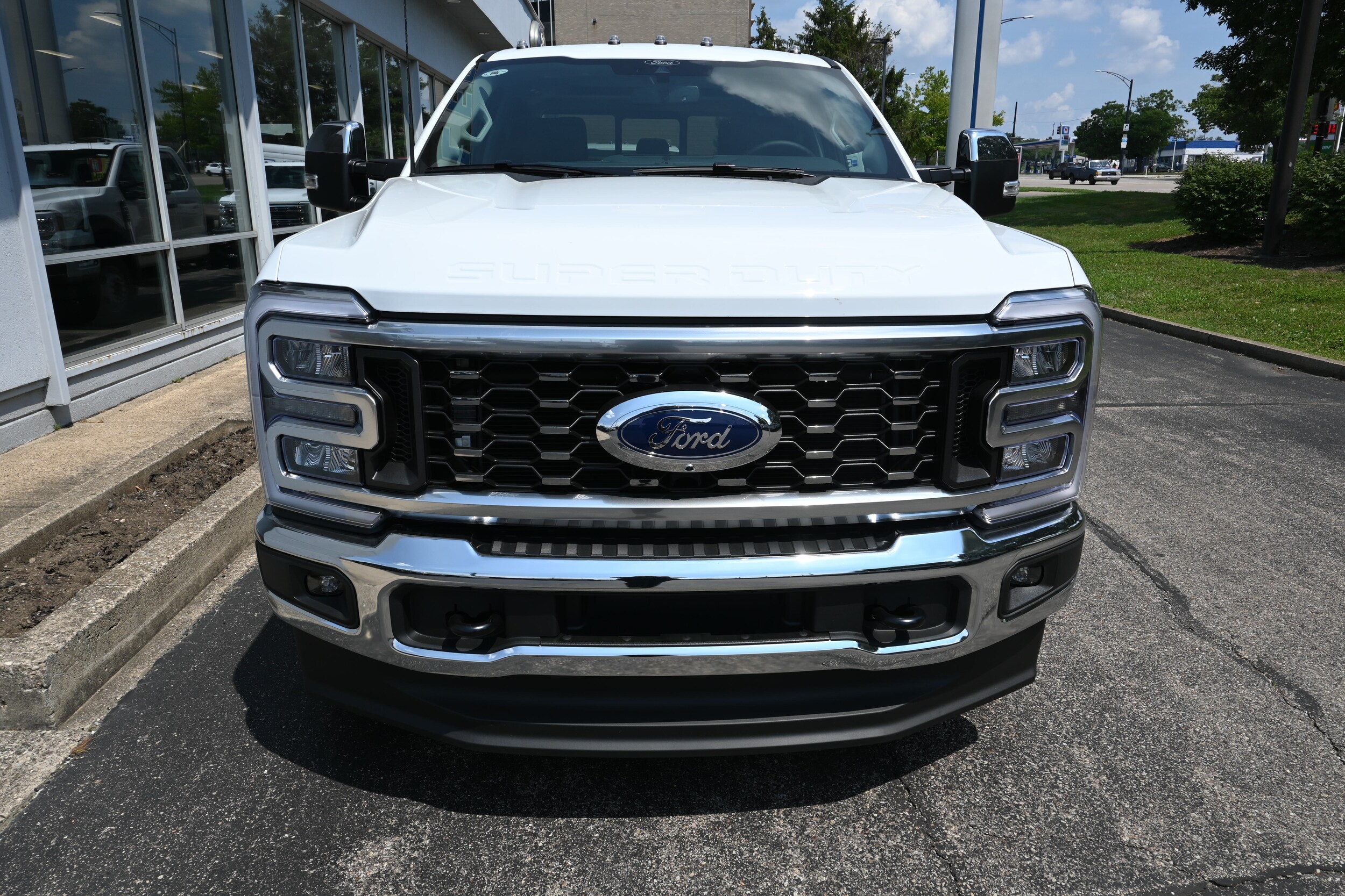 2025 Ford F-350 Lariat photo 3