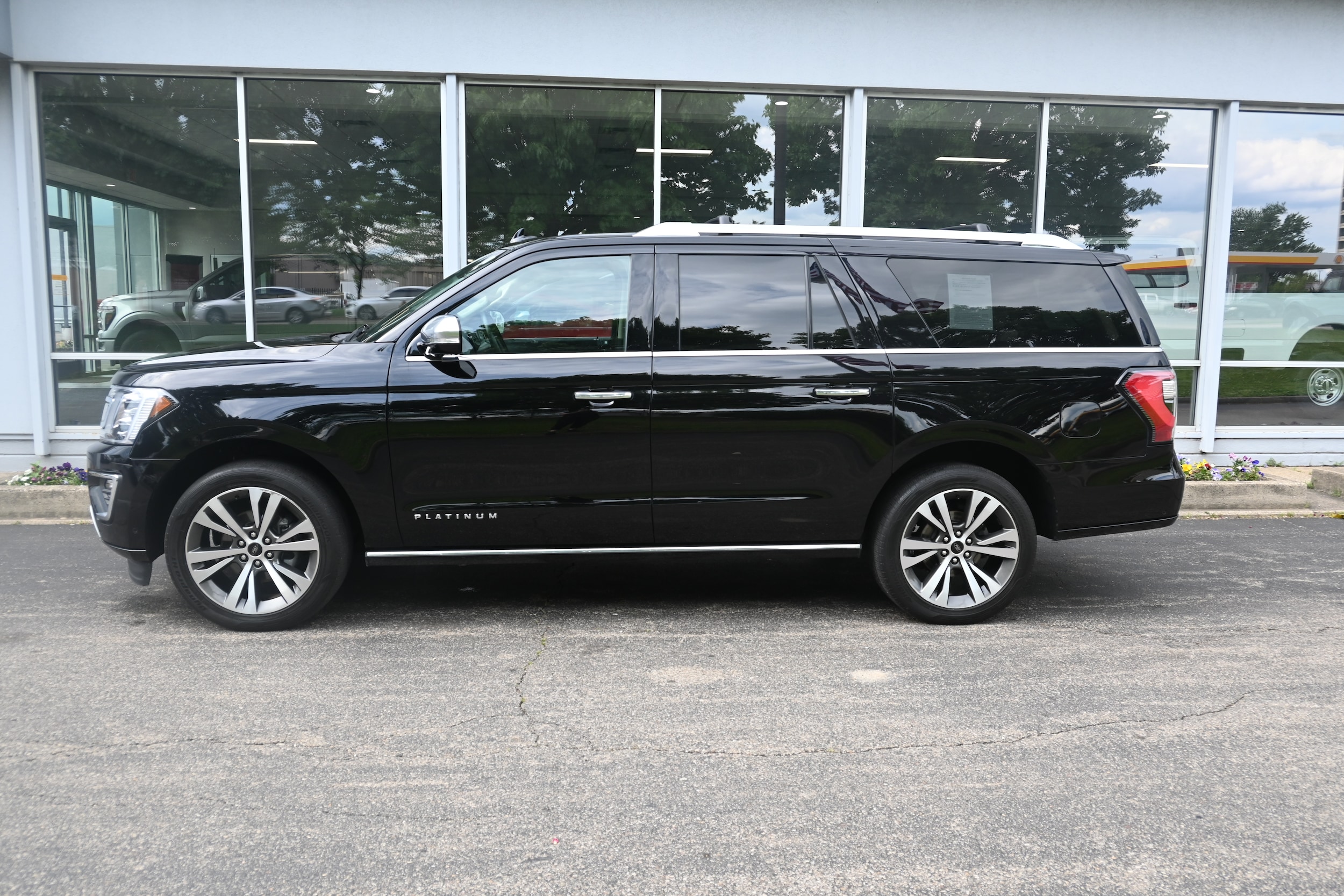 Used 2021 Ford Expedition Platinum with VIN 1FMJK1MT7MEA35406 for sale in Cincinnati, OH