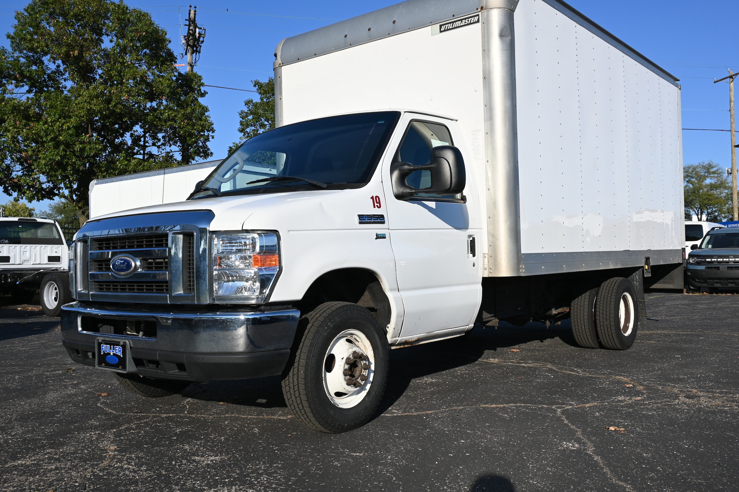 2016 Ford E-Series Cutaway Base