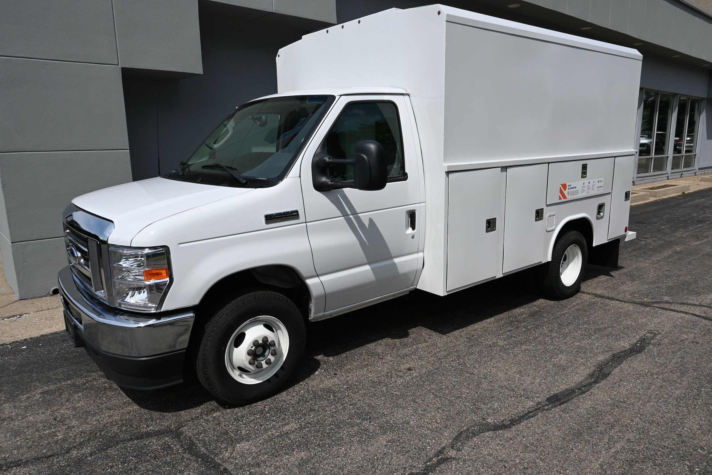 2025 Ford E-Series DRW E-350 Super Duty 138 in WB's photo
