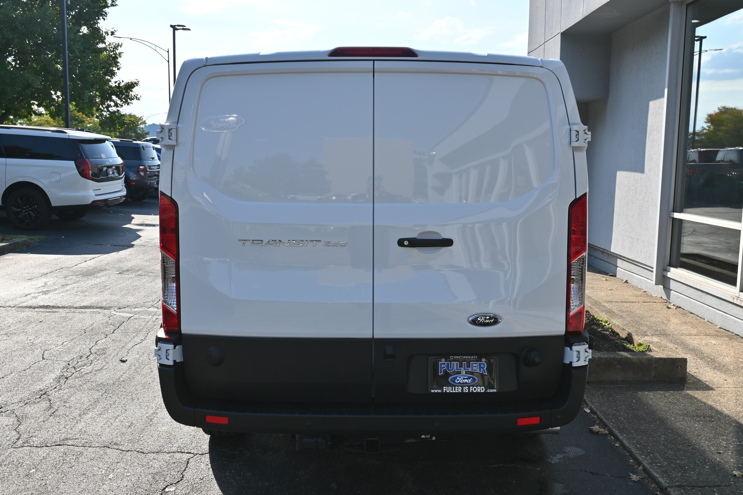 2025 Ford Transit photo 3