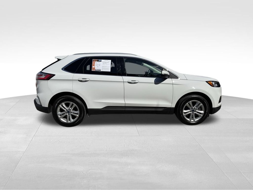 2020 Ford Edge SEL photo 4