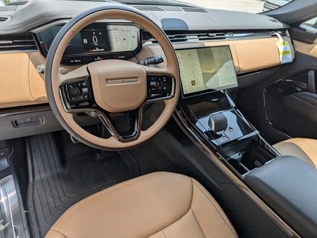 2025 Land Rover Range Rover Sport SE photo 4
