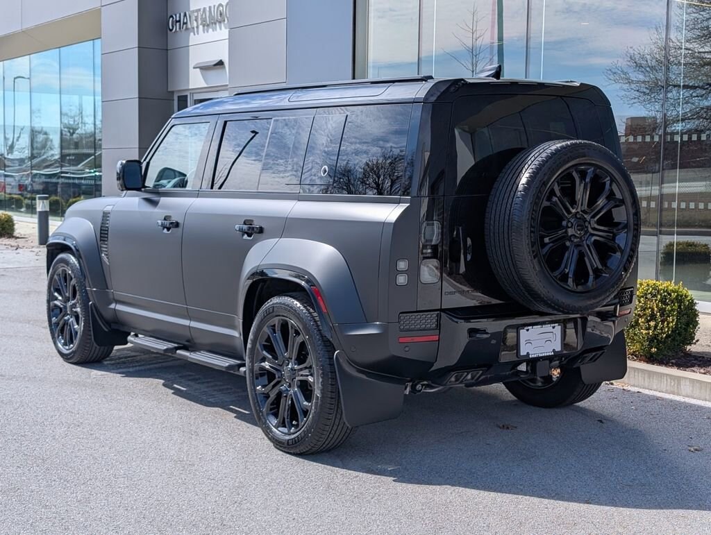 New 2026 Land Rover Defender V8