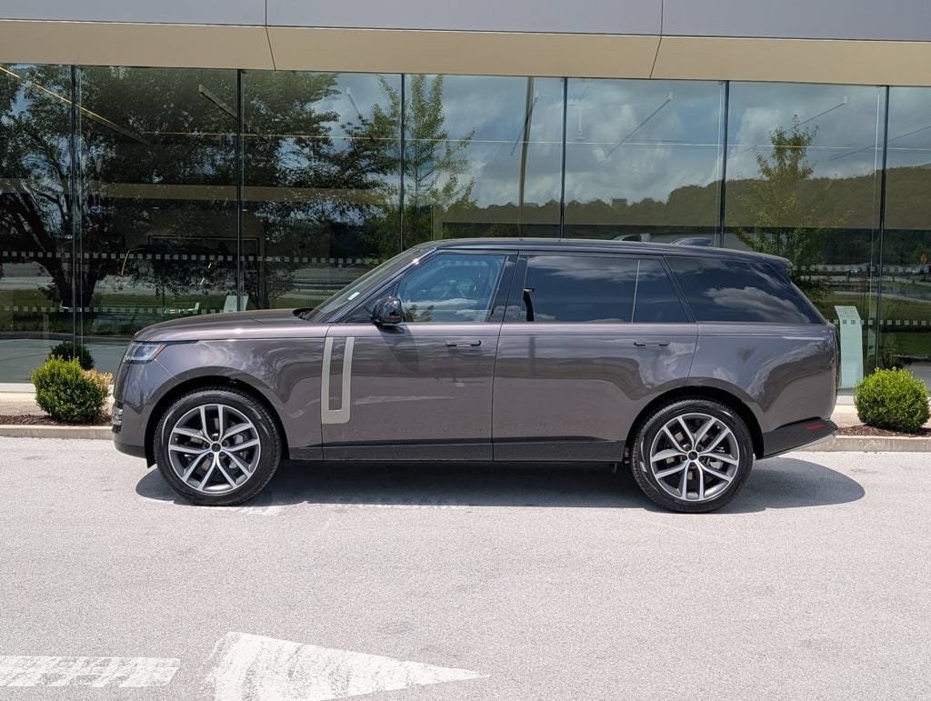 New 2026 Land Rover Range Rover SE P400 SE LWB 7 Seat