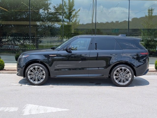 2025 Land Rover Range Rover Sport SE photo 2