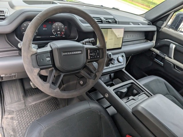 2023 Land Rover Defender 110 V8 photo 4