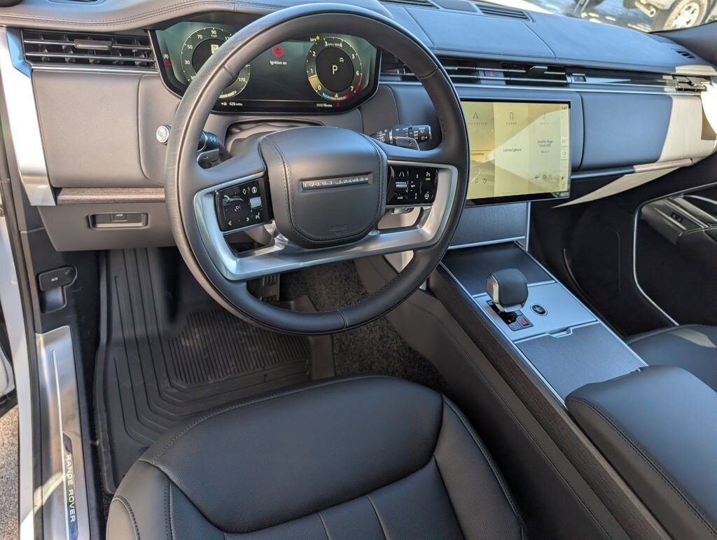 New 2026 Land Rover Range Rover SE P400 SE LWB 7 Seat