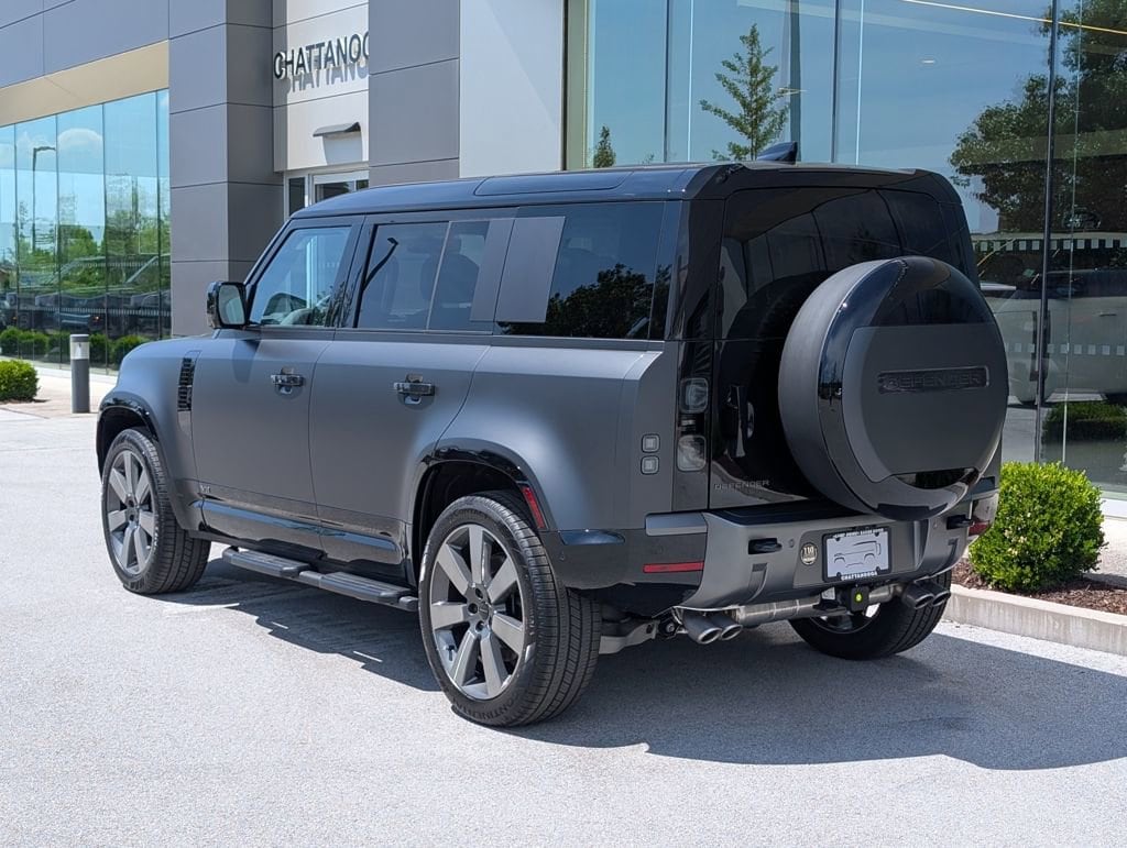 New 2026 Land Rover Defender V8 110 P525 V8