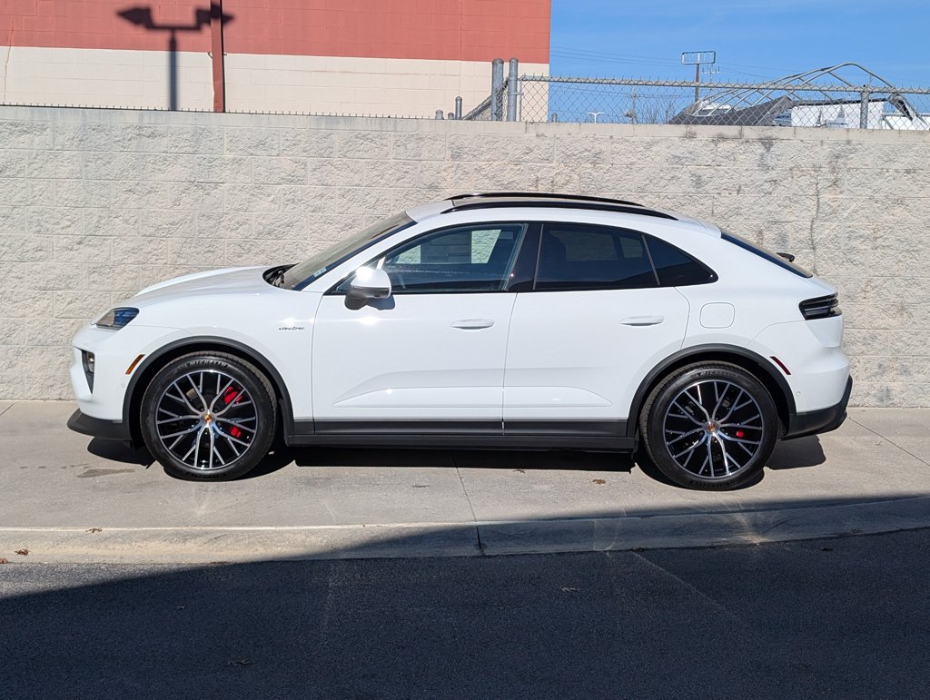 New 2025 Porsche Macan Electric 4S Electric 4S AWD