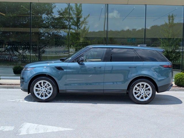 2025 Land Rover Range Rover Sport SE photo 2