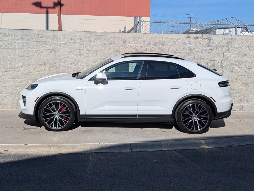 New 2025 Porsche Macan Electric 4S Electric 4S AWD