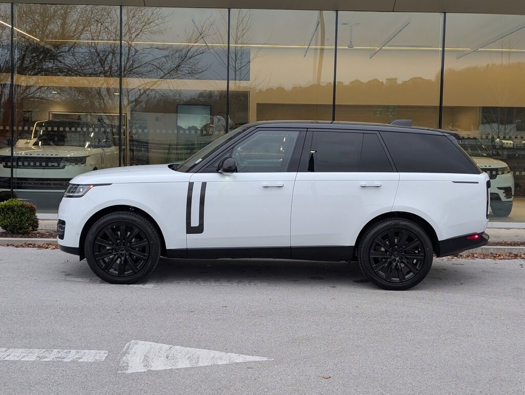 New 2026 Land Rover Range Rover SE P400 SE SWB